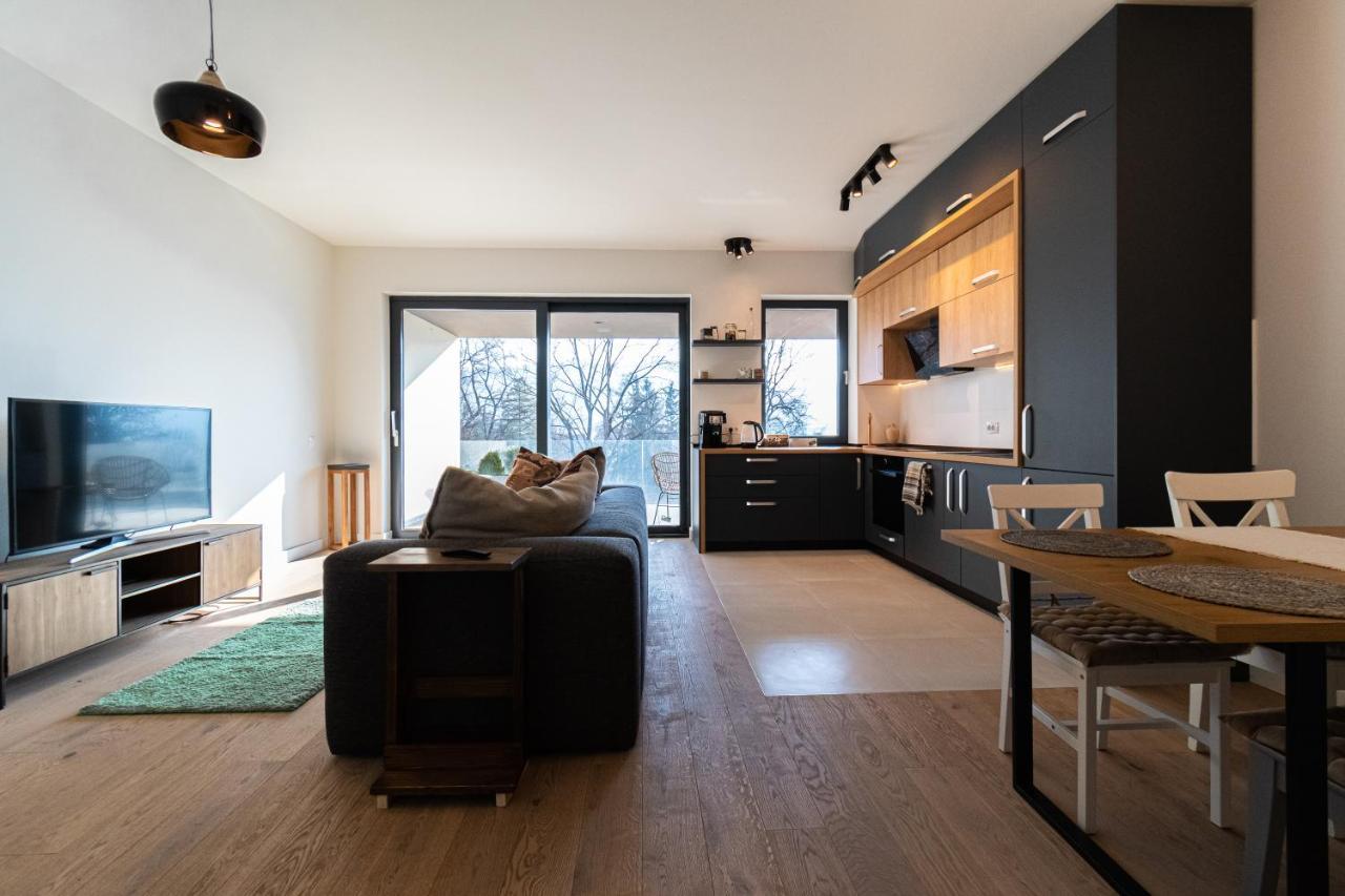Mirador Bohemian Apt With Views Over Old Town And Tampa Mountain, Near Poiana Braşov Exteriör bild